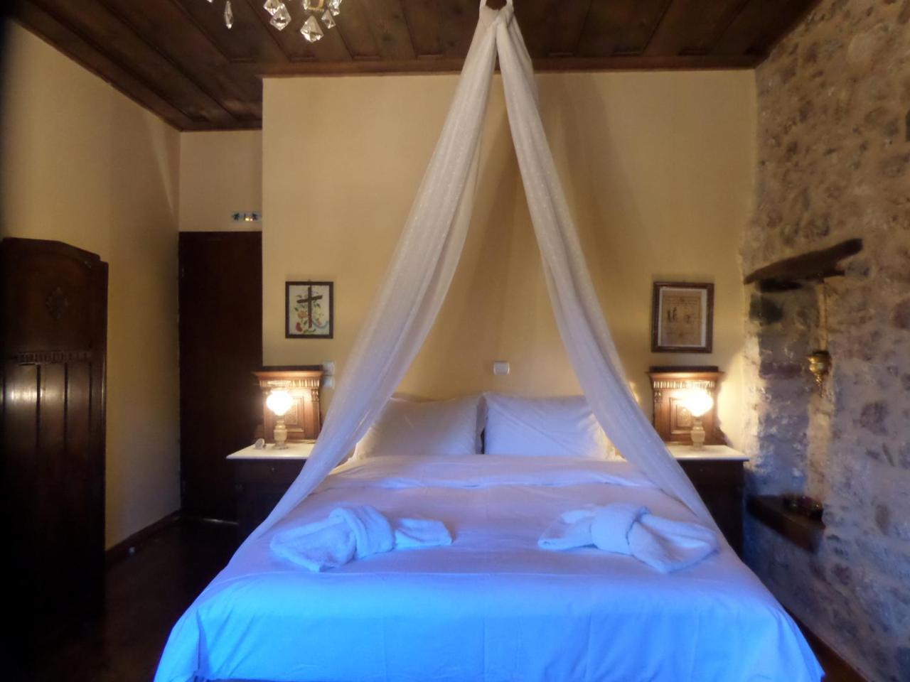 Proselinos Hotel Dimitsana Ngoại thất bức ảnh